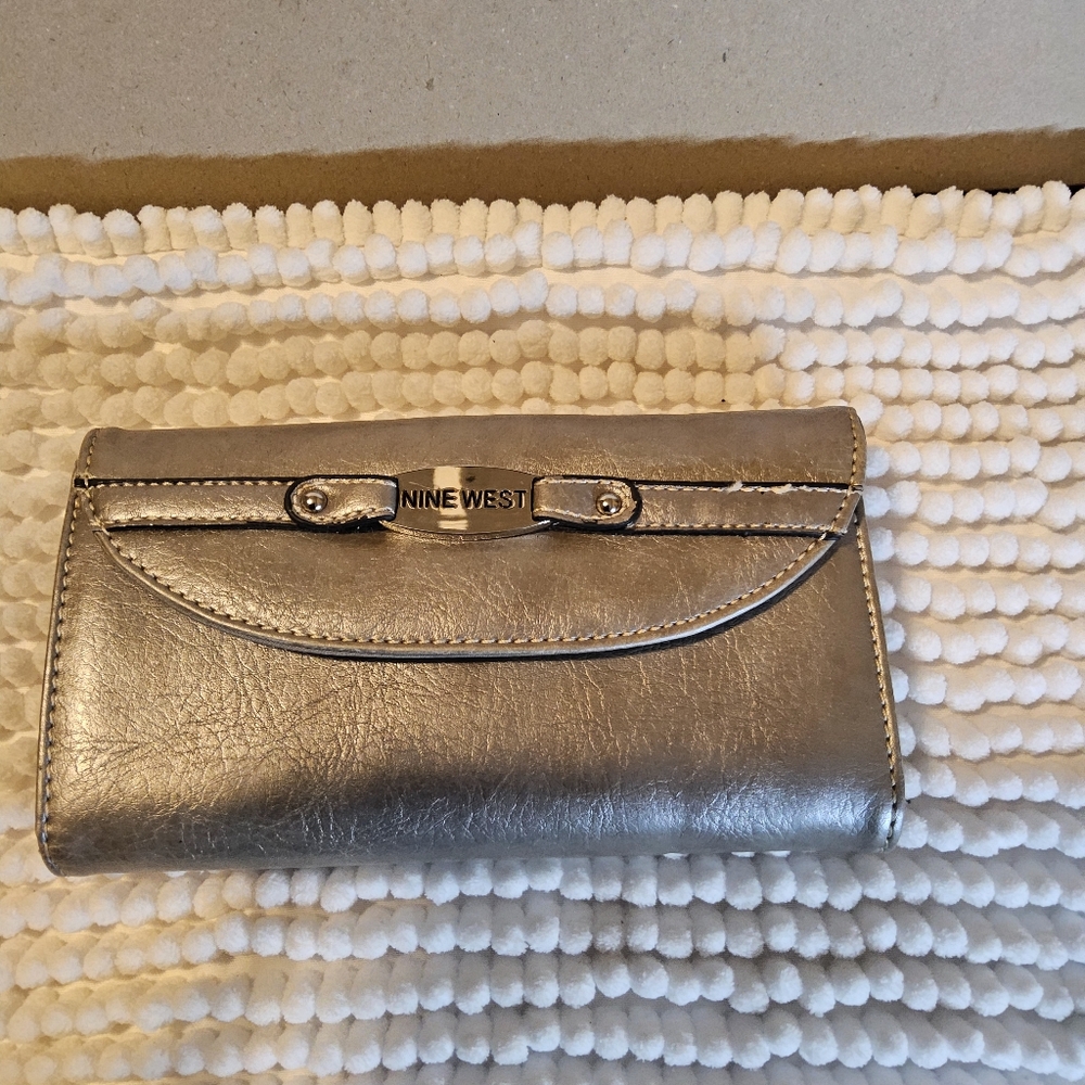 NineWest Wallet